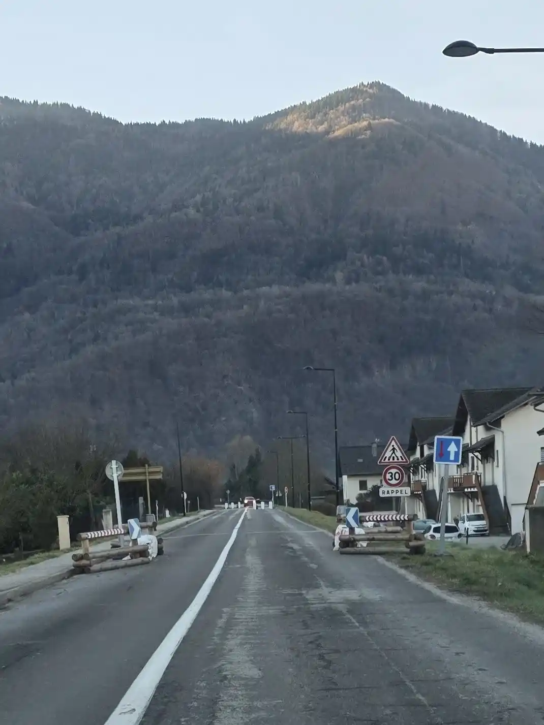 séparateur de voie en bois Aiton