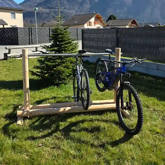 rack vélo en bois